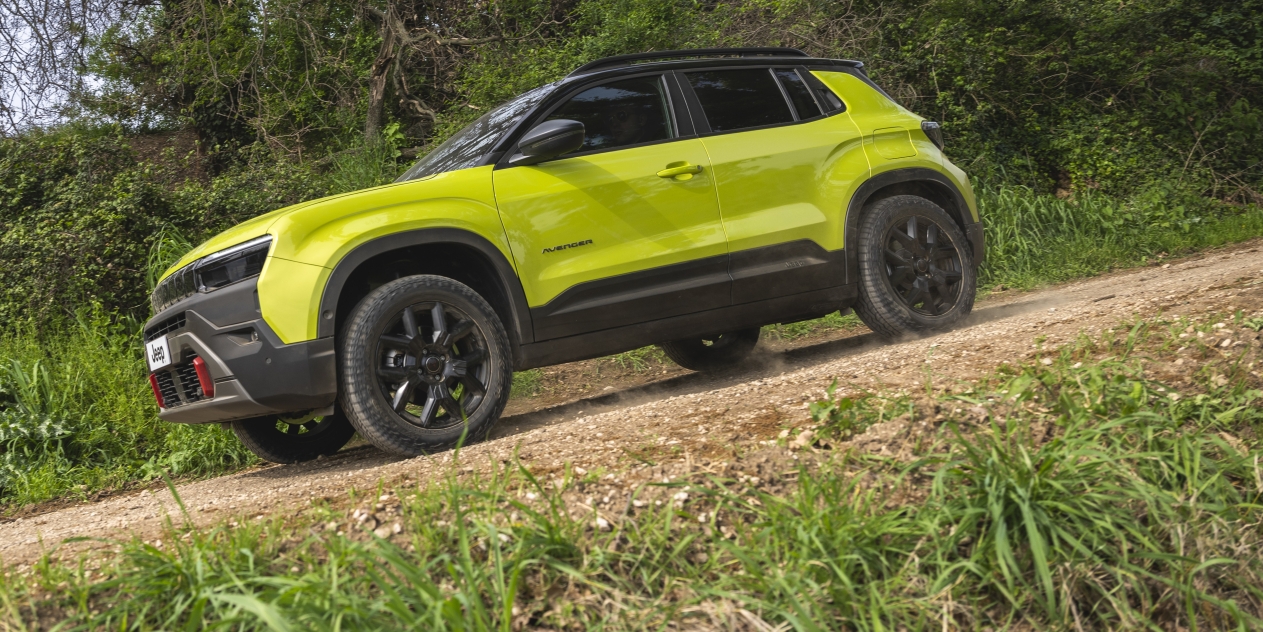 Jeep Avenger side