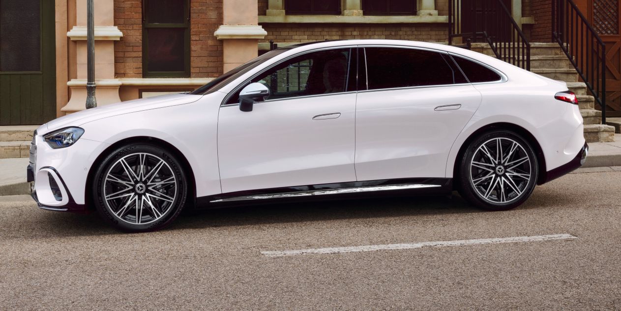 Mercedes C-Class side