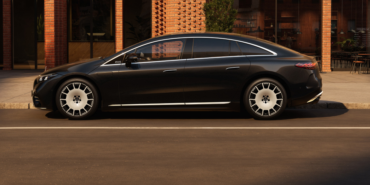 Mercedes EQS  side