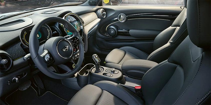Mini Cooper SE interior