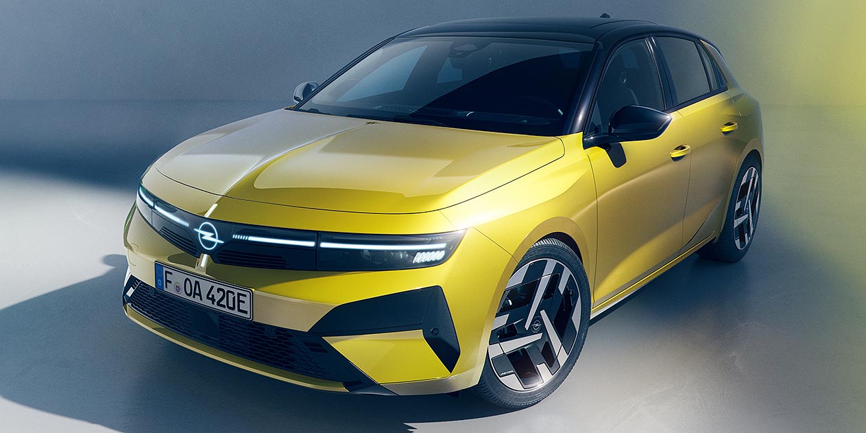 Opel Astra Electric front