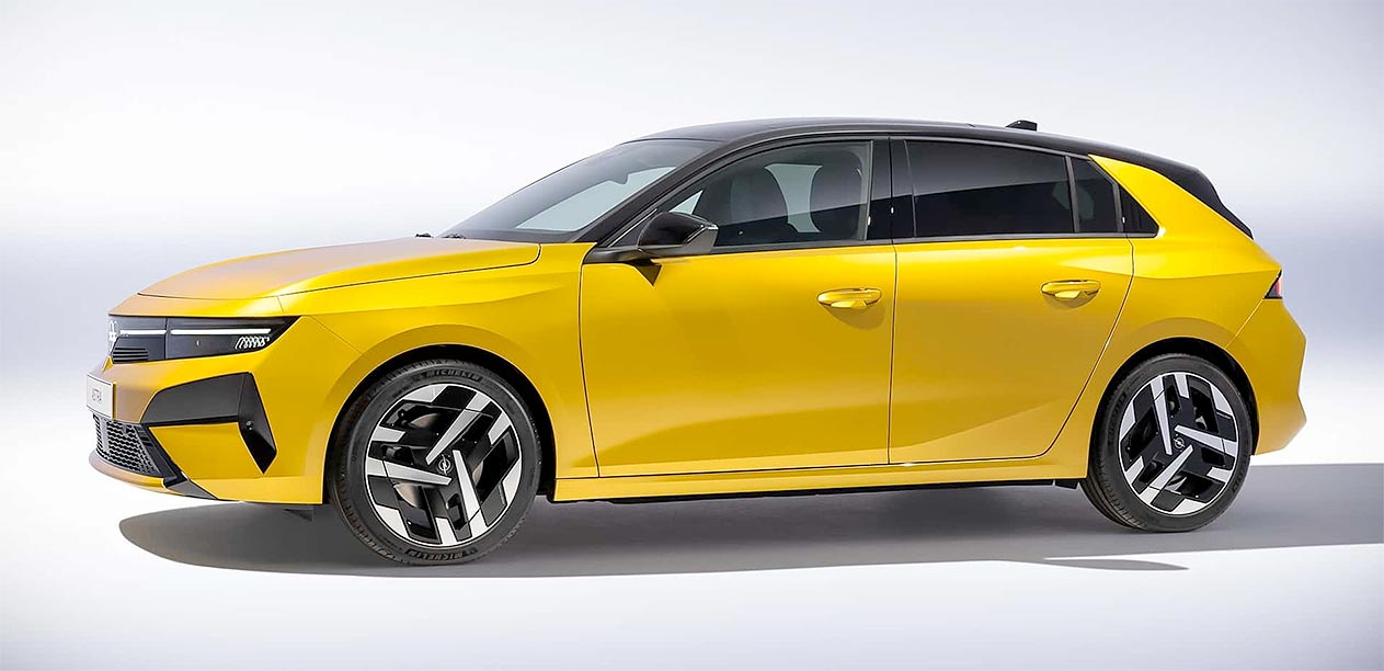 Opel Astra Electric side