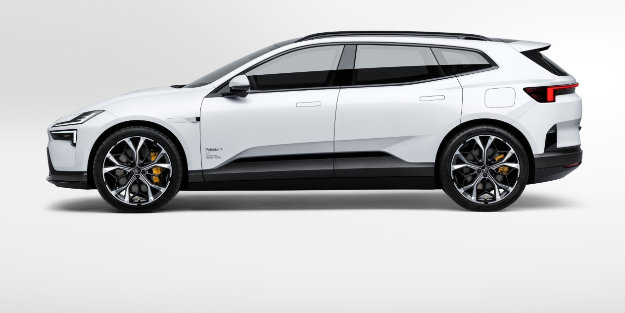 Polestar 4 SUV side