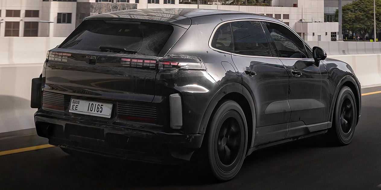 Porsche Cayenne back