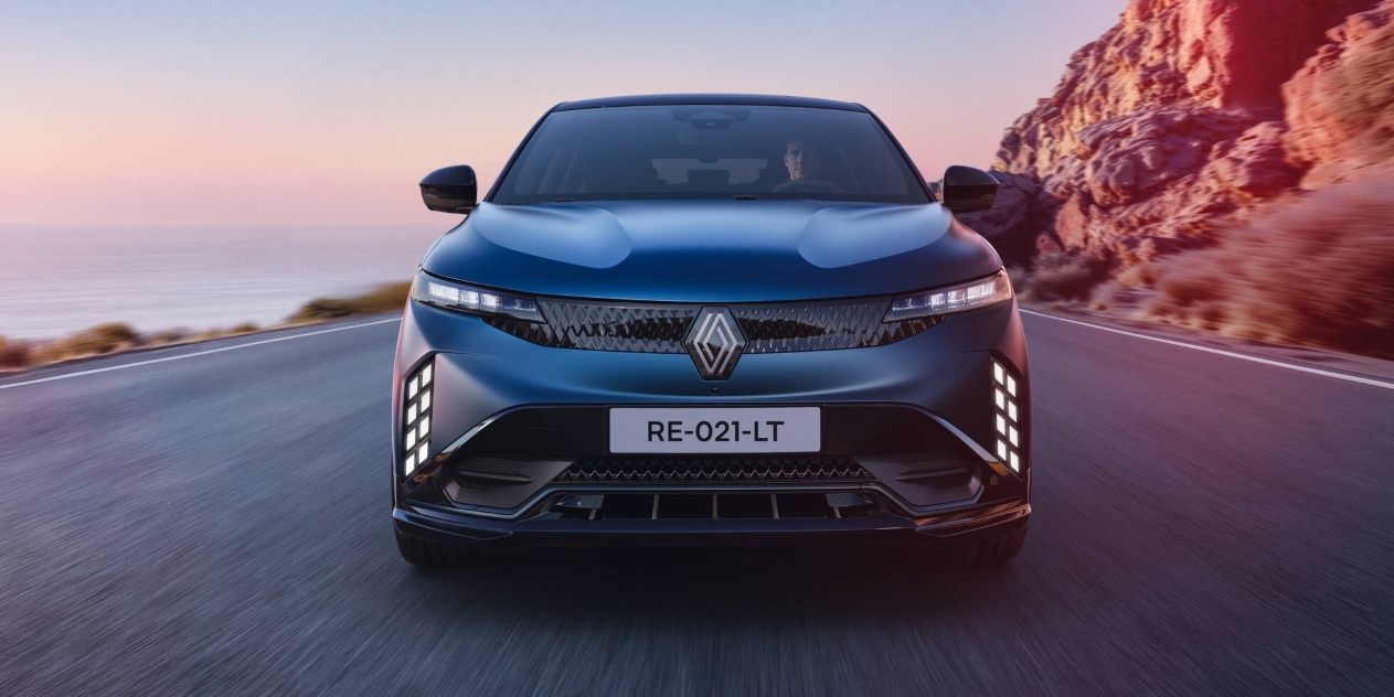 Renault Megane E-Tech  front