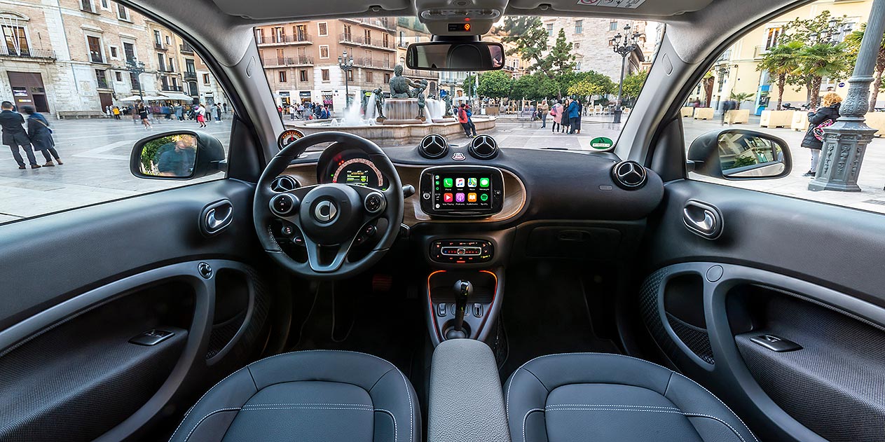 Smart EQ fortwo Coupe interior