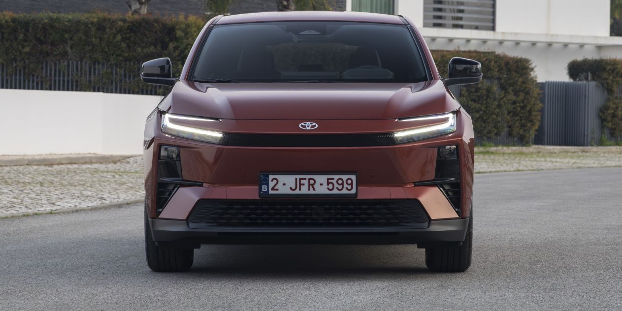 Toyota C-HR+ front